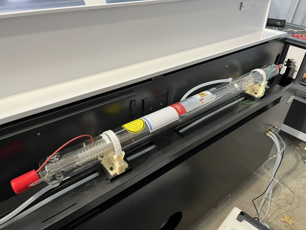 Tuba laserowa co2